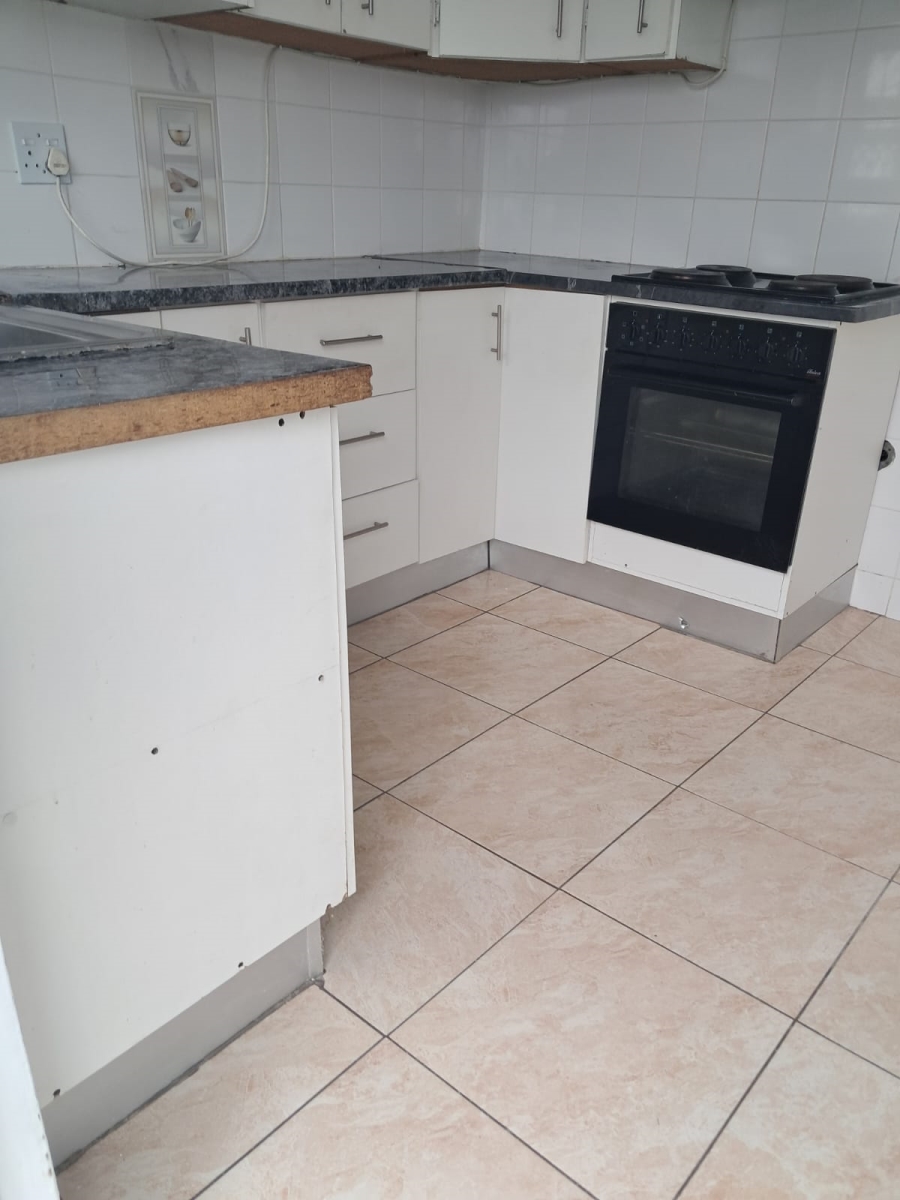 To Let 3 Bedroom Property for Rent in Northcrest Eastern Cape